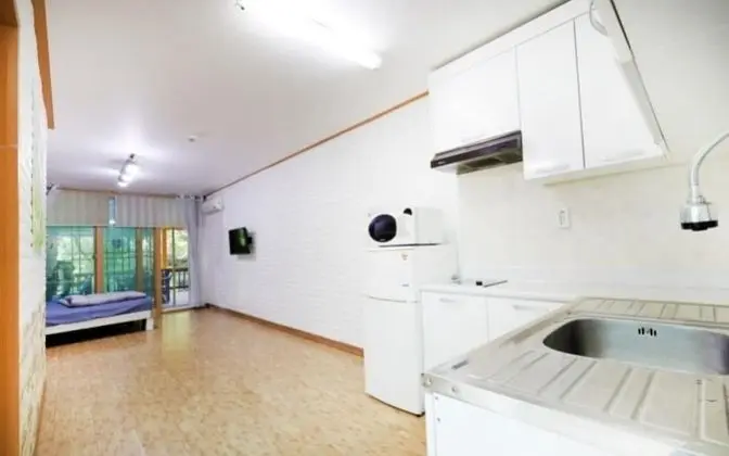 Oda (Room 102 (Couple Room))