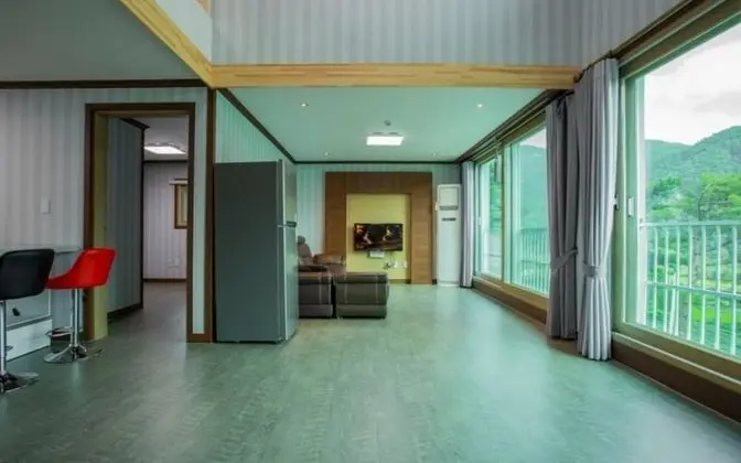 Oda (Namhan River Room 2)