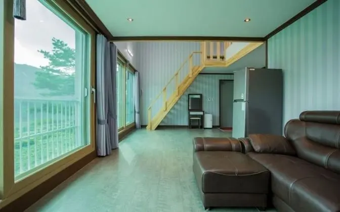 Oda (Namhan River Room 2)