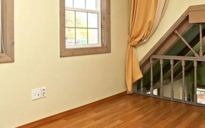 Oda (Room 103 (Ondol Duplex))