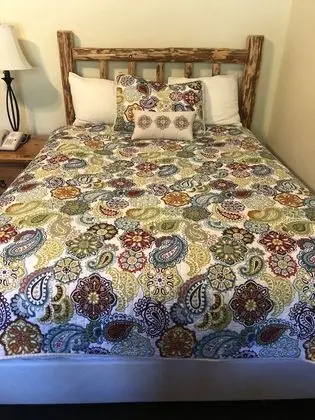 Standard Oda, 1 En Büyük (King) Boy Yatak, Sigara İçilmez, Dağ Manzaralı (Lodge)
