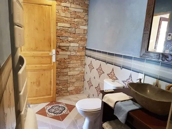 Basic Tek Büyük Yataklı Oda (Chambre Bohort)