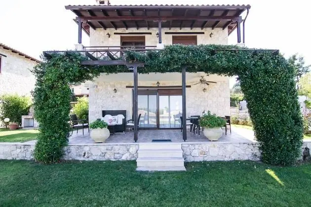 Villa (Daphne)