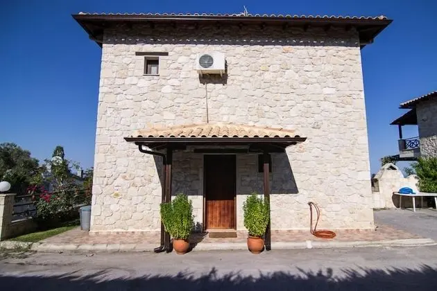 Villa (Daphne)