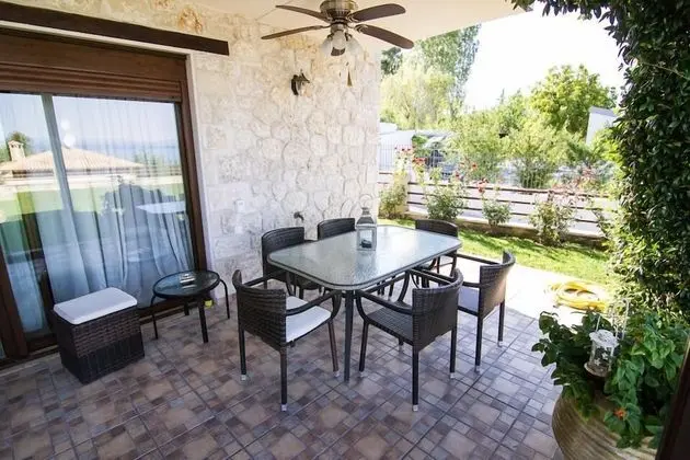 Villa (Daphne)