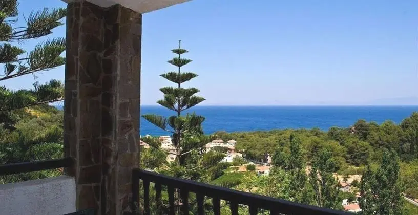 Tek Büyük veya İki Ayrı Yataklı Oda, Deniz Manzaralı