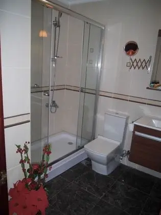Üç Kişilik Oda