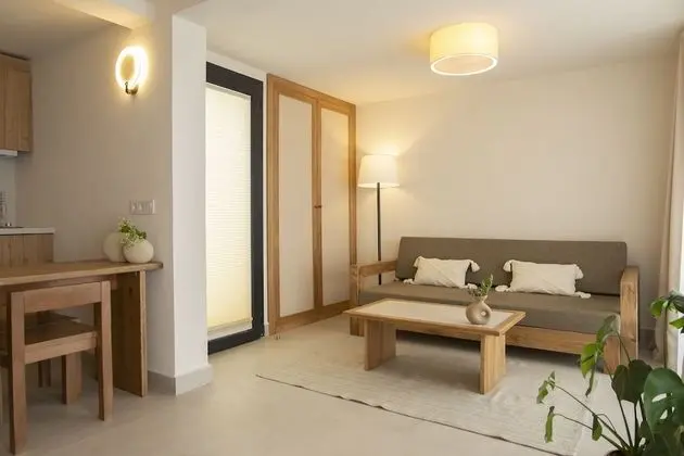 Family Apart Daire, 1 Yatak Odası, Balkon, Denize Sıfır