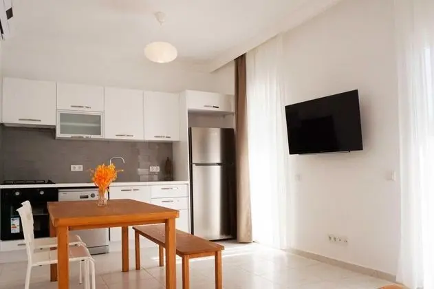 2+1 Daire (450m ileride), Bahçe Manzaralı, Balkonlu