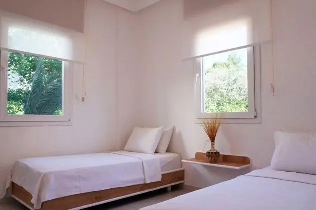2+1 Daire (450m ileride), Bahçe Manzaralı, Balkonlu