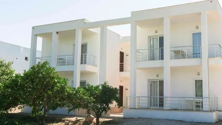 2+1 Daire (450m ileride), Bahçe Manzaralı, Balkonlu