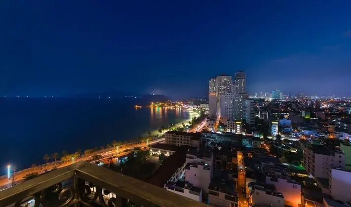Stüdyo, Okyanus Manzaralı