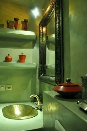 Traditional Oda (Daouia)