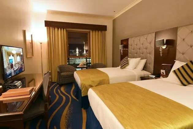 Presidential 3-Bedrooms Suite with Haram View