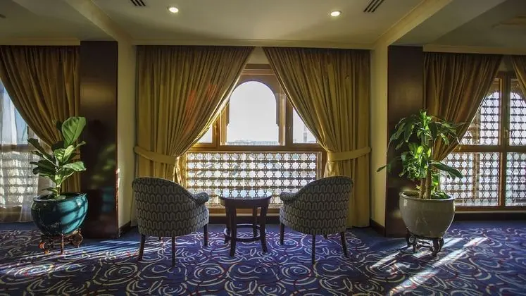 Presidential 3-Bedrooms Suite with Haram View