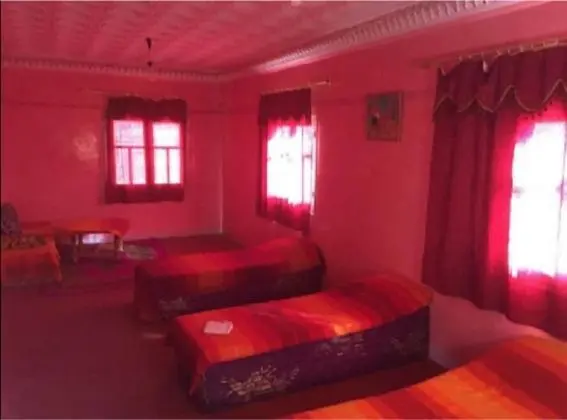 Ortak Ranzalı Oda, Birden Çok Yatak, Ortak Banyo