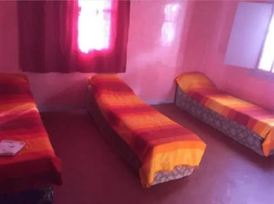Ortak Ranzalı Oda, Birden Çok Yatak, Ortak Banyo