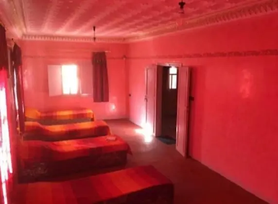 Ortak Ranzalı Oda, Birden Çok Yatak, Ortak Banyo