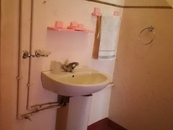 Tek Büyük Yataklı Oda, 1 Çift Kişilik Yatak, Ortak Banyo