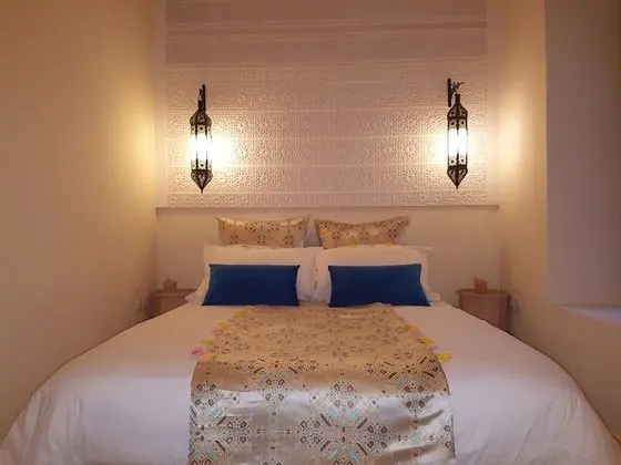 Tek Büyük Yataklı Oda, Özel Banyo (Écoute s'il pleut)