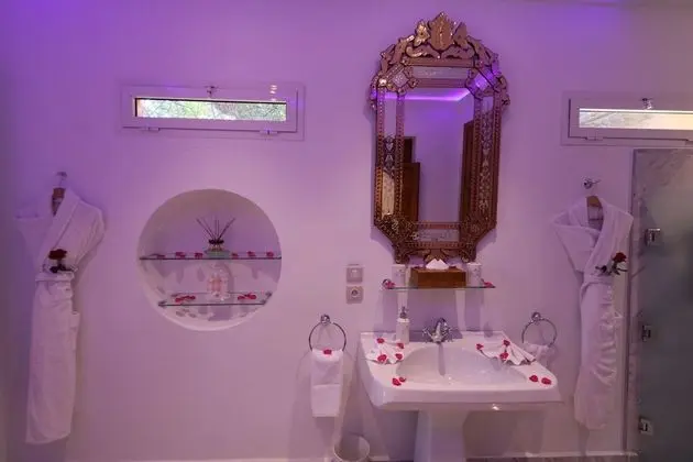 Royal Pool Suite