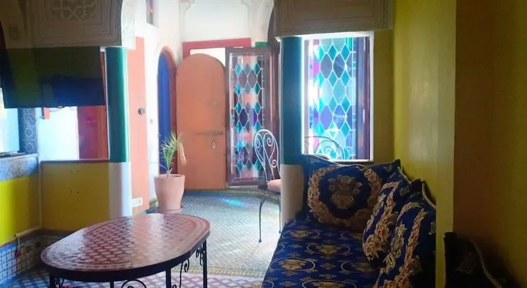 Traditional Tek Büyük Yataklı Oda