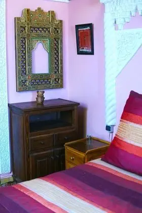 Superior Tek Büyük Yataklı Oda (Azizi)