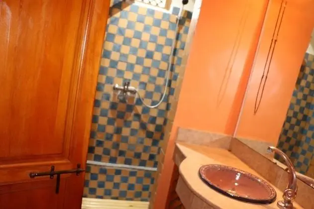 Superior Tek Büyük Yataklı Oda (Azizi)