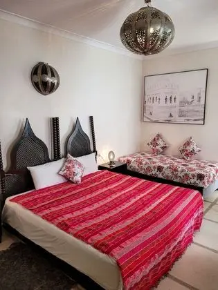 Superior Tek Büyük veya İki Ayrı Yataklı Oda, Avlu Manzaralı