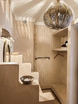 Superior Tek Büyük veya İki Ayrı Yataklı Oda, Avlu Manzaralı