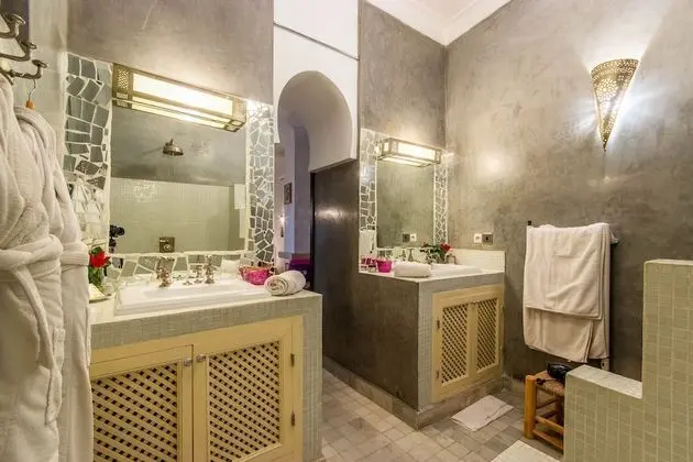 Superior Tek Büyük Yataklı Oda (Saada)