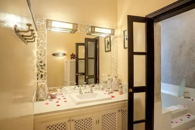 Superior Tek Büyük Yataklı Oda (Sahara)