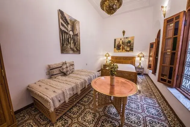 Tek Büyük Yataklı Oda (Khadija)