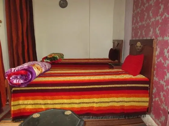 Family Oda, Sigara İçilmez (Bleu)