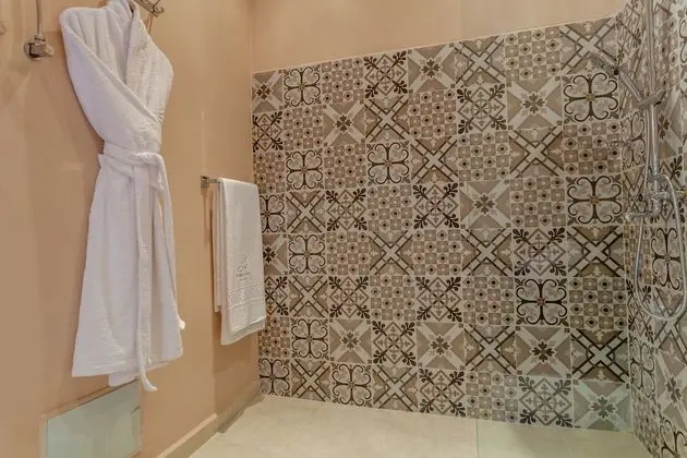 Romantic Tek Büyük Yataklı Oda, 1 En Büyük (King) Boy Yatak (Soumaya)