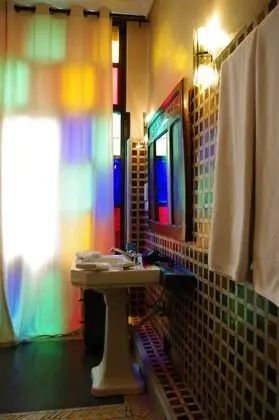 Deluxe Tek Büyük Yataklı Oda (7)