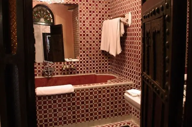 Deluxe Tek Büyük Yataklı Oda (7)