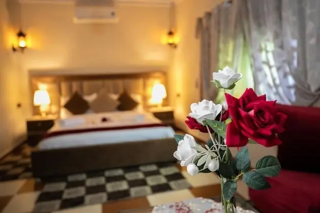 Comfort Tek Büyük Yataklı Oda (Yakout)