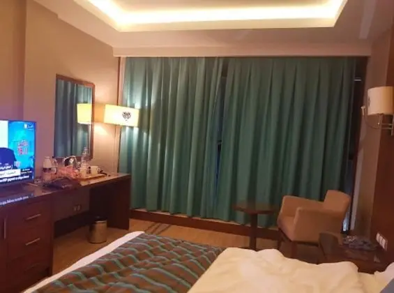 Tek Büyük Yataklı Oda, Sigara İçilmez