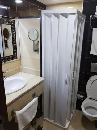 Tek Büyük Yataklı Oda, Sigara İçilmez
