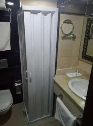 Tek Kişilik Oda, Sigara İçilmez