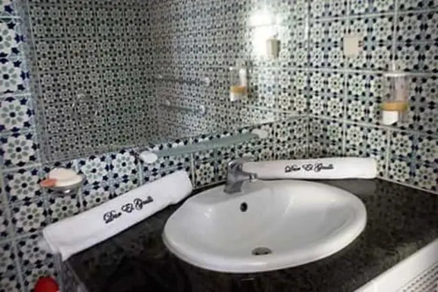 Comfort Tek Büyük Yataklı Oda (Warda)