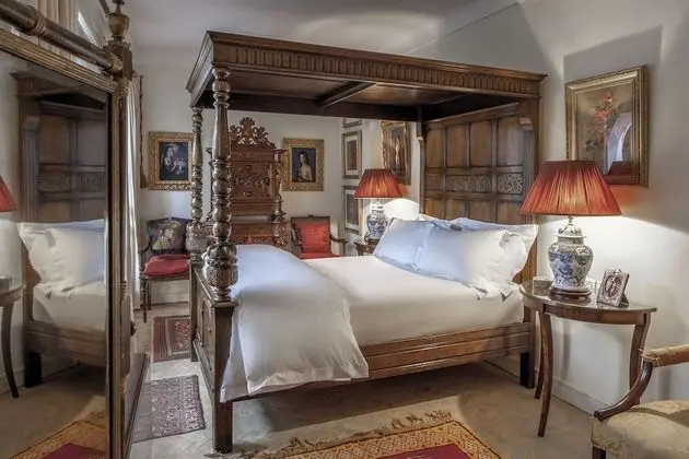 Deluxe Oda, 1 En Büyük (King) Boy Yatak