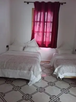 Basic Üç Kişilik Oda, Birden Çok Yatak, Sigara İçilmez