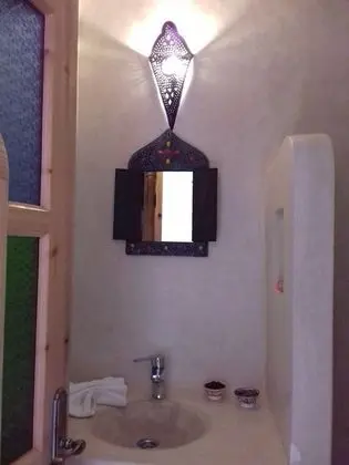 Basic Üç Kişilik Oda, Birden Çok Yatak, Sigara İçilmez