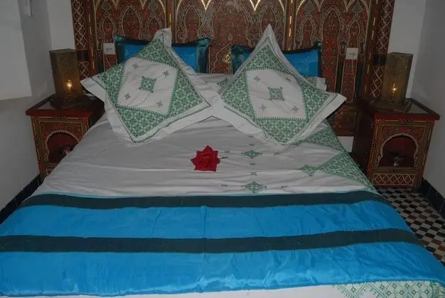 Süit, 1 Çift Kişilik Yatak (Arabesque)
