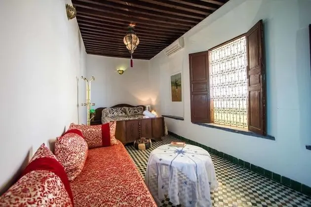 Traditional Tek Büyük Yataklı Oda