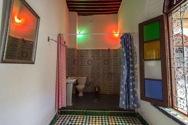 Traditional Tek Büyük Yataklı Oda