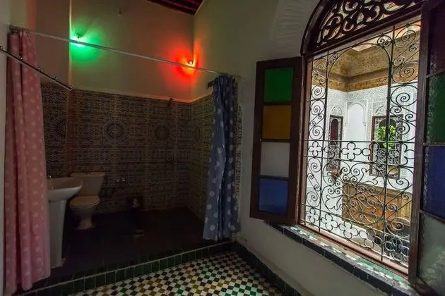 Traditional Tek Büyük Yataklı Oda