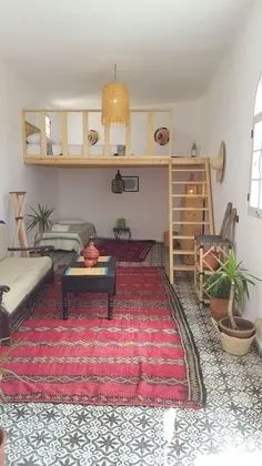 Traditional Stüdyo